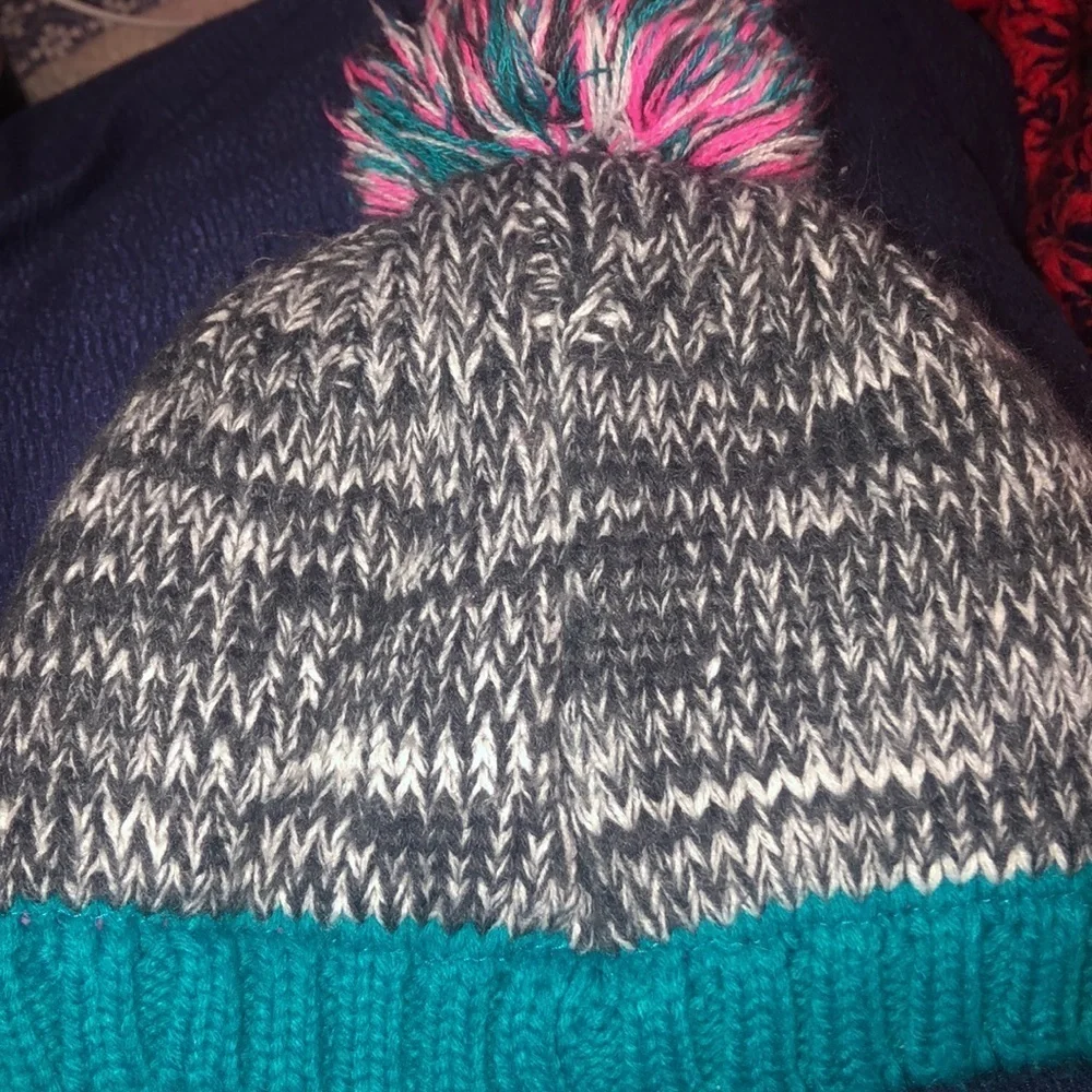 2 bundle Hats
